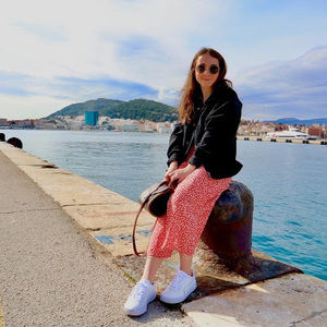 Meet your Posher, Isabel